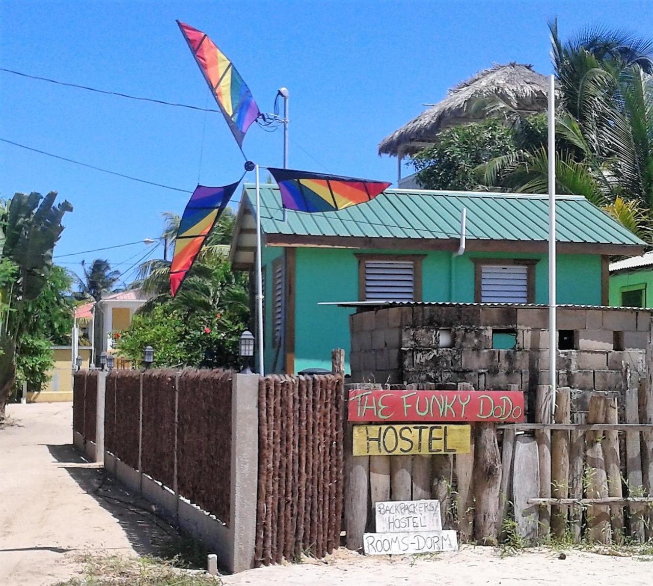 The Funky Dodo Backpackers Hostel Χόπκινς Εξωτερικό φωτογραφία